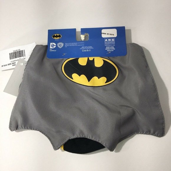 DC Comics Batman Diaper Cover 6-12 Months With Detachable Cape Black Gray Yellow - Picture 12 of 12